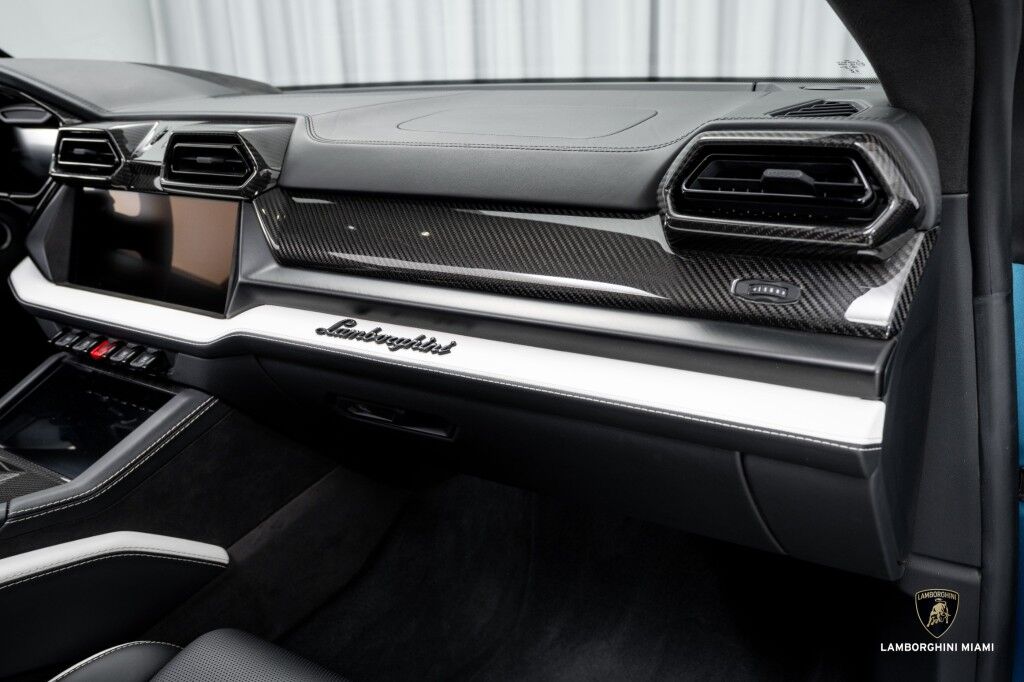 2025 Lamborghini Urus SE North Miami Beach FL