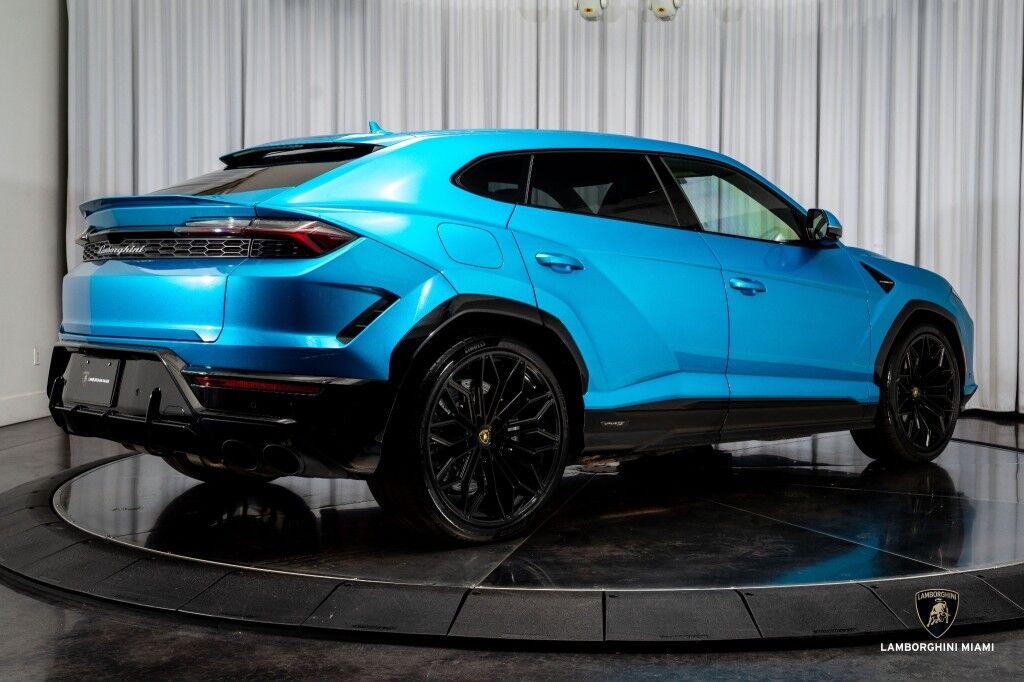 2025 Lamborghini Urus SE North Miami Beach FL