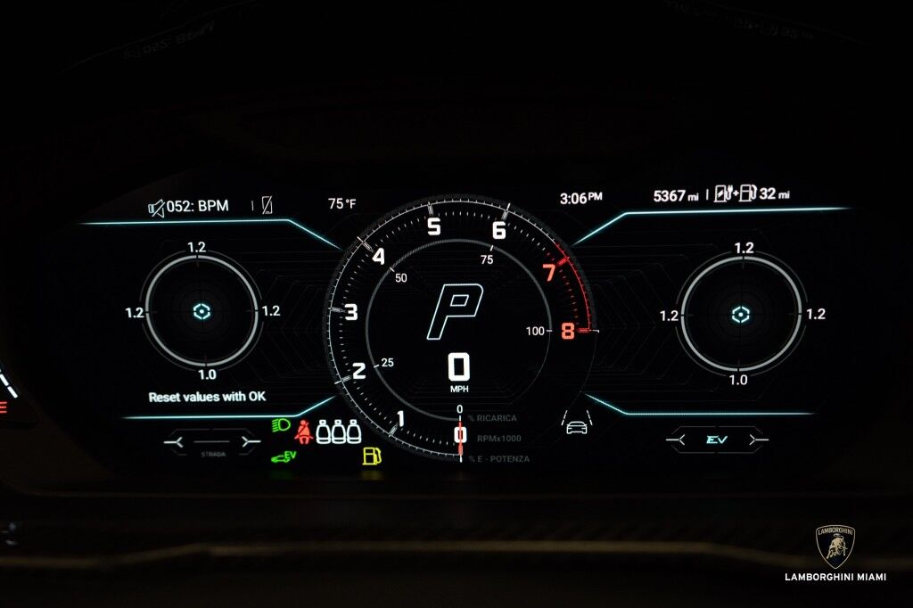 2025 Lamborghini Urus SE North Miami Beach FL