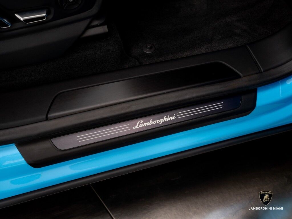 2025 Lamborghini Urus SE North Miami Beach FL