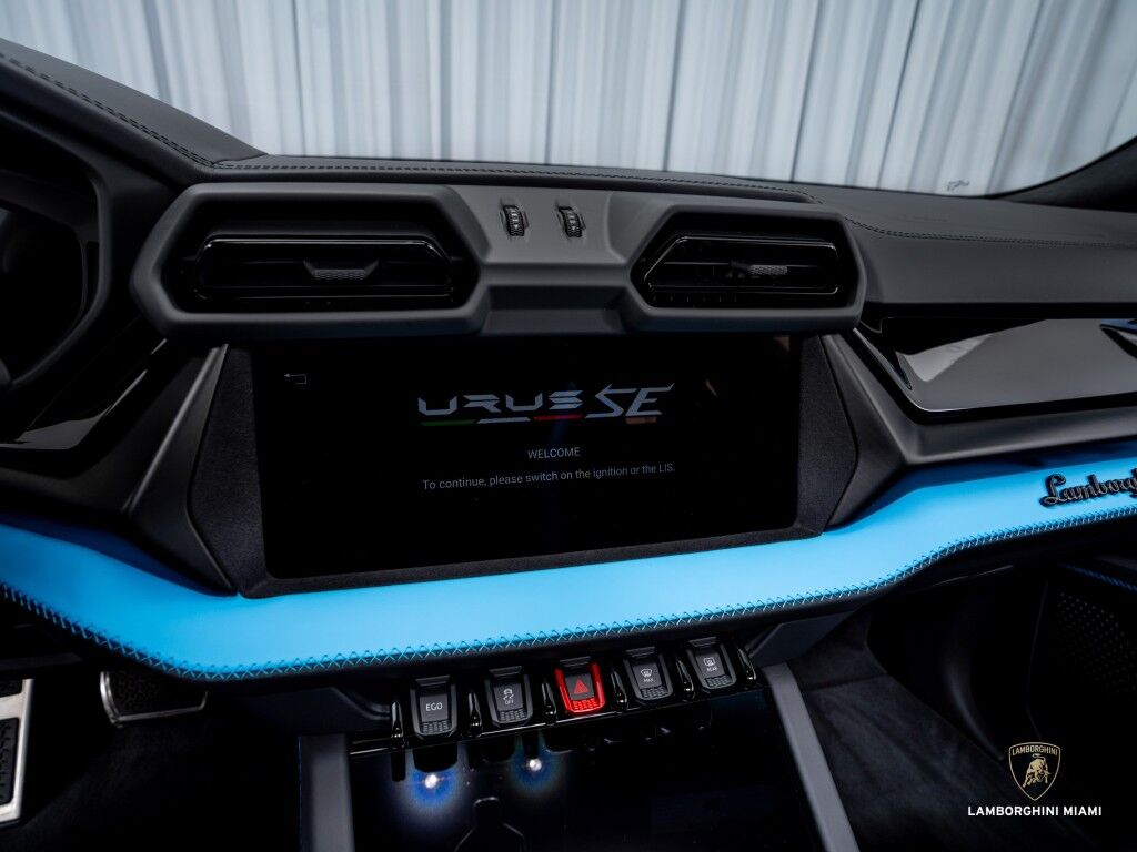 2025 Lamborghini Urus SE North Miami Beach FL