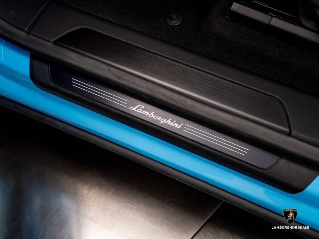 2025 Lamborghini Urus SE North Miami Beach FL