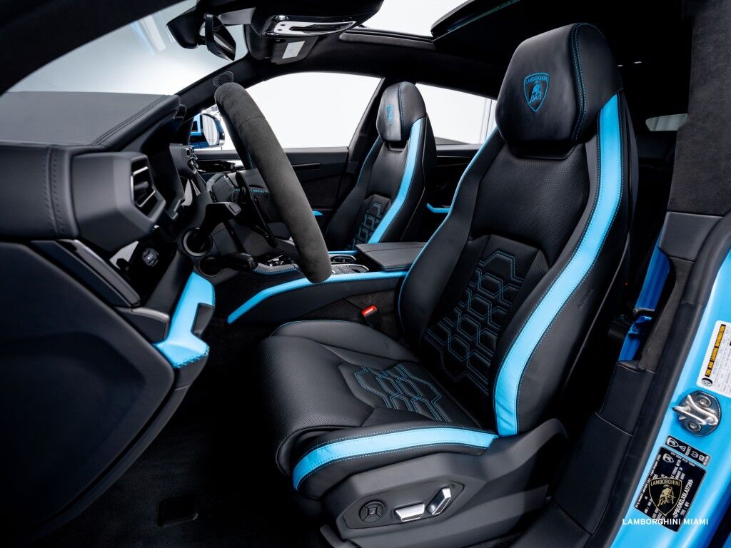 2025 Lamborghini Urus SE North Miami Beach FL