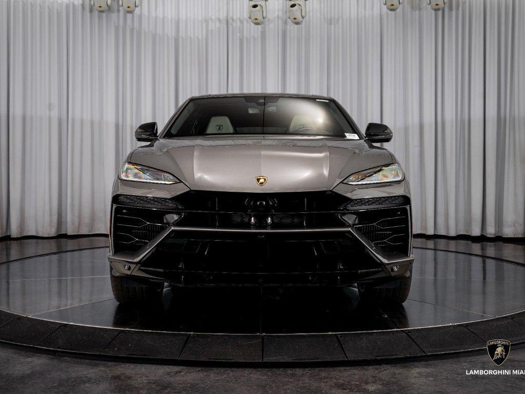 2025 Lamborghini Urus SE