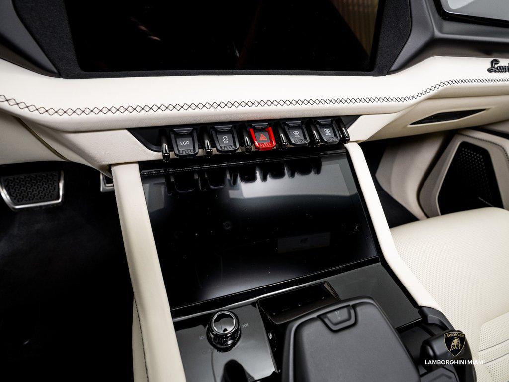 2025 Lamborghini Urus SE North Miami Beach FL