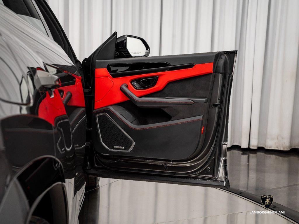 2025 Lamborghini Urus SE North Miami Beach FL