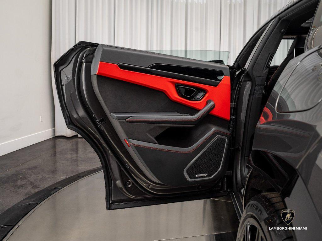 2025 Lamborghini Urus SE North Miami Beach FL