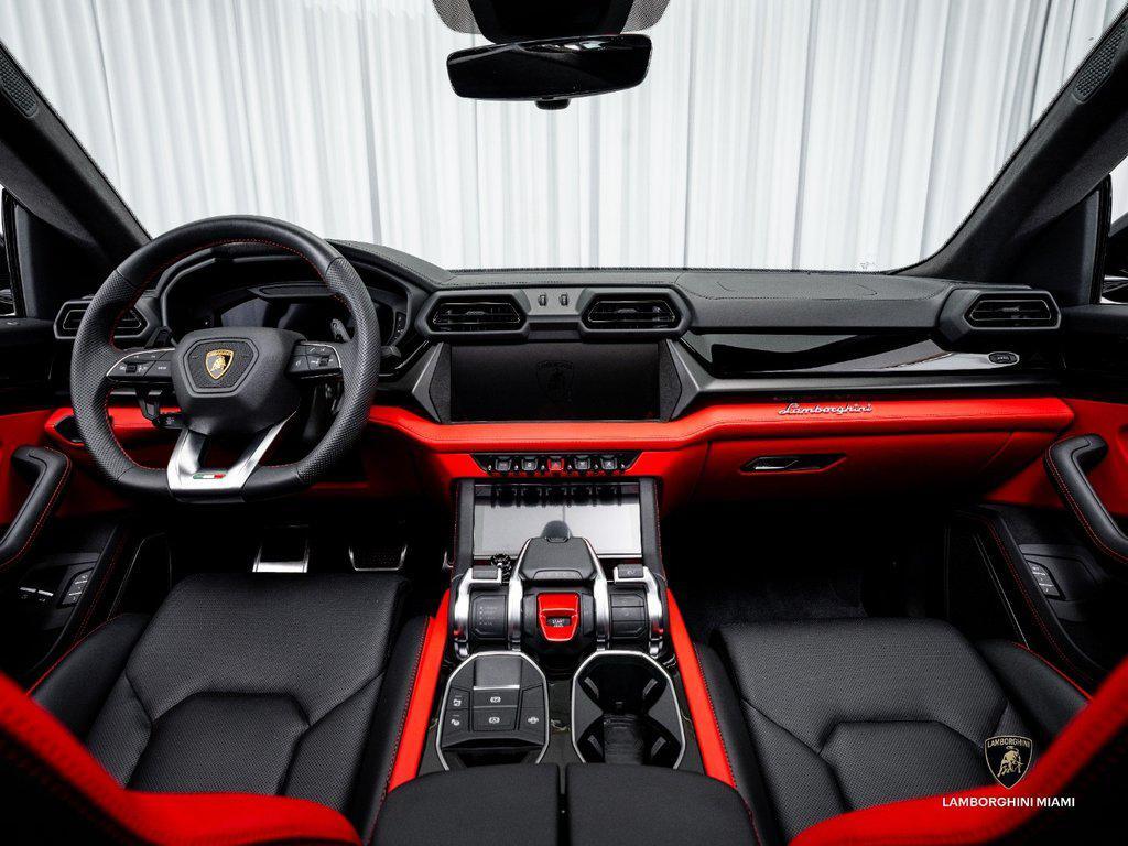 2025 Lamborghini Urus SE North Miami Beach FL