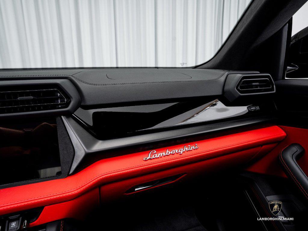 2025 Lamborghini Urus SE North Miami Beach FL