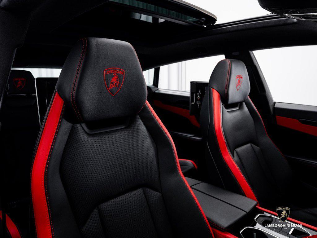 2025 Lamborghini Urus SE North Miami Beach FL