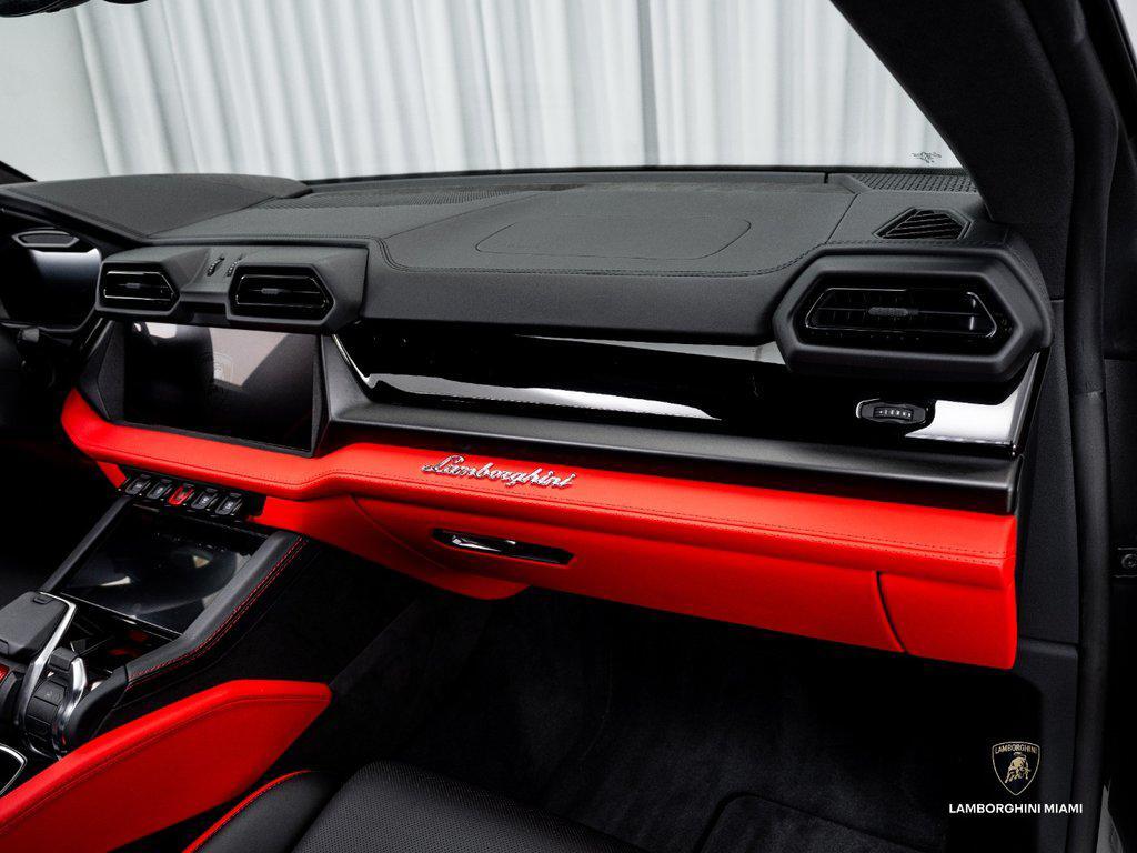 2025 Lamborghini Urus SE North Miami Beach FL