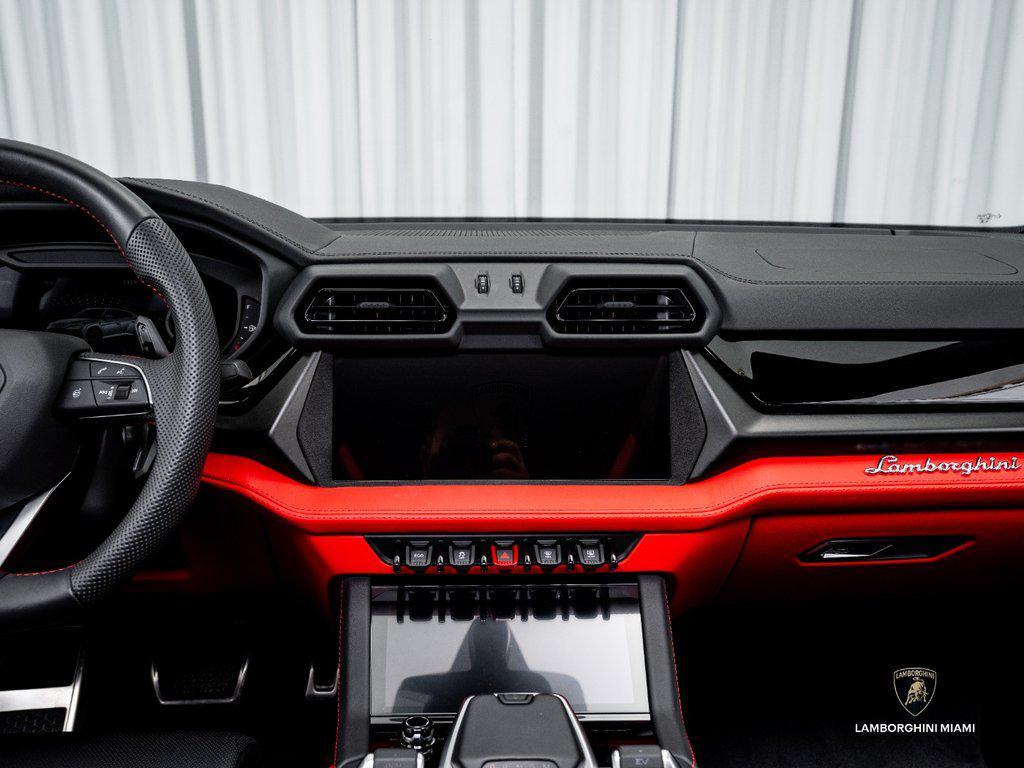 2025 Lamborghini Urus SE North Miami Beach FL