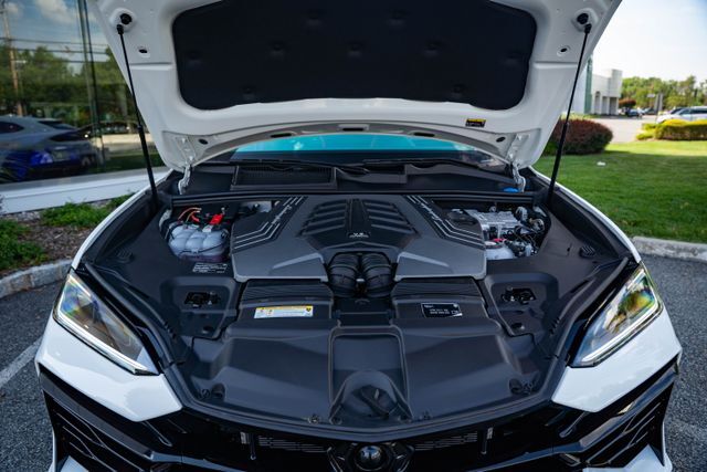2025 Lamborghini Urus SE Paramus NJ