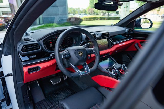 2025 Lamborghini Urus SE Paramus NJ