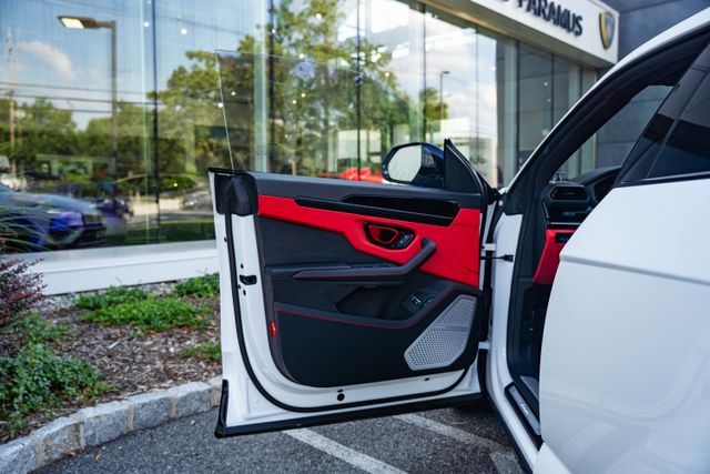 2025 Lamborghini Urus SE Paramus NJ