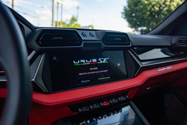 2025 Lamborghini Urus SE Paramus NJ
