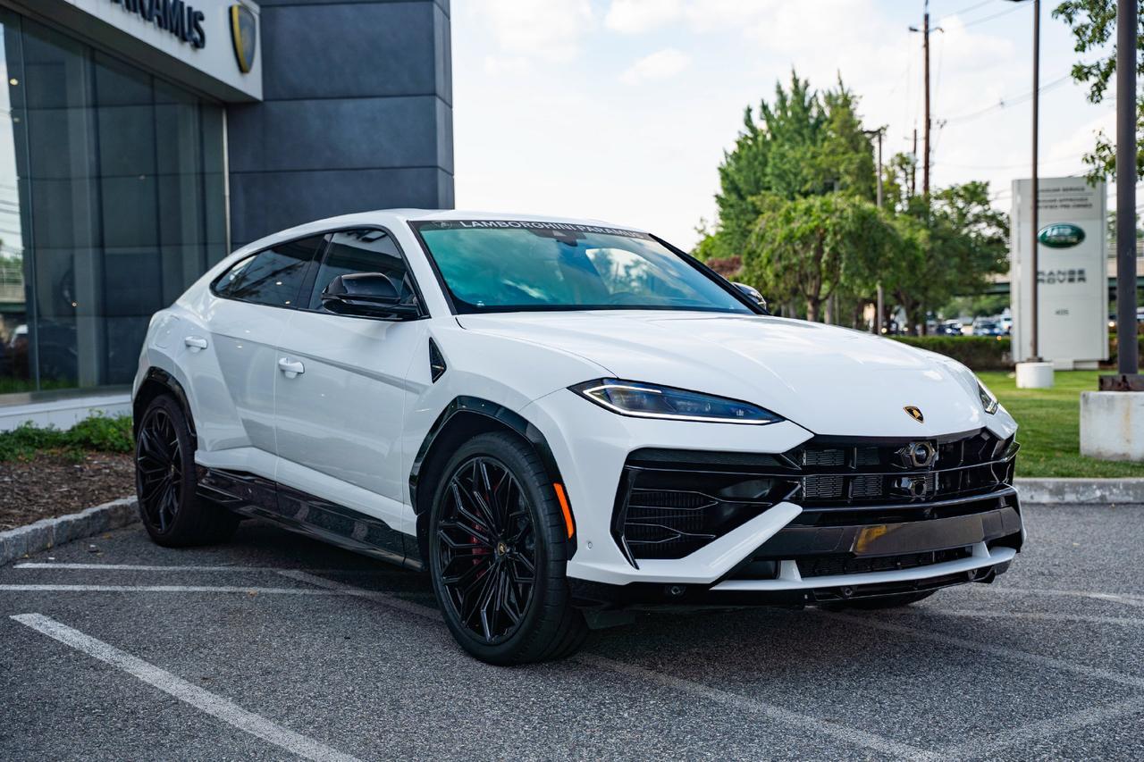 2025 Lamborghini Urus SE