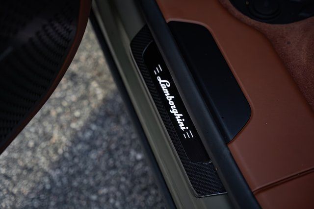 2025 Lamborghini Urus SE Paramus NJ