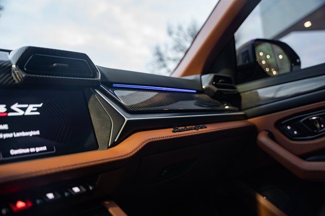 2025 Lamborghini Urus SE Paramus NJ