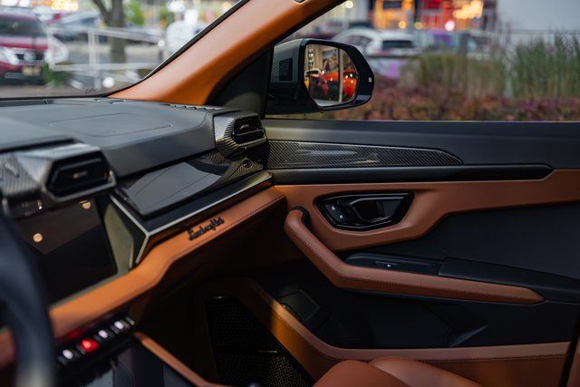 2025 Lamborghini Urus SE Paramus NJ