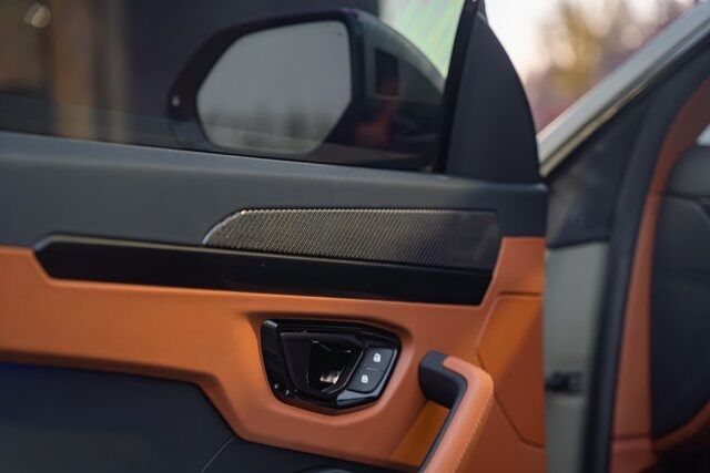 2025 Lamborghini Urus SE Paramus NJ