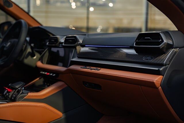 2025 Lamborghini Urus SE Paramus NJ