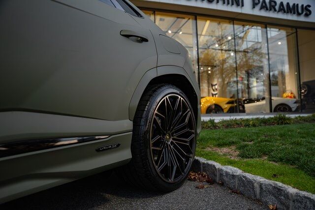 2025 Lamborghini Urus SE Paramus NJ
