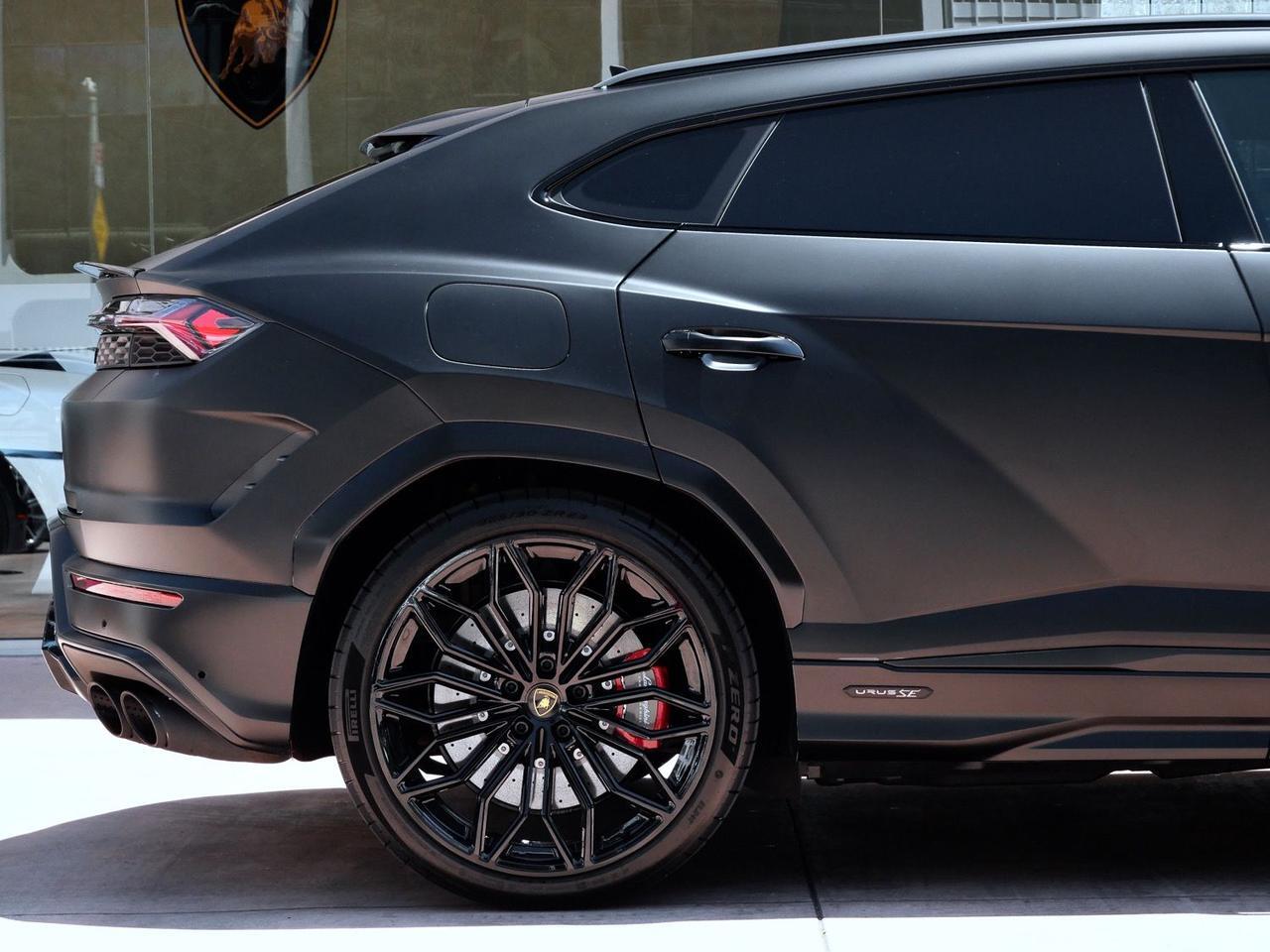 2025 Lamborghini Urus SE SE Lawrence KS