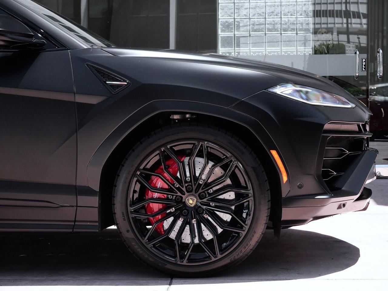 2025 Lamborghini Urus SE SE Lawrence KS