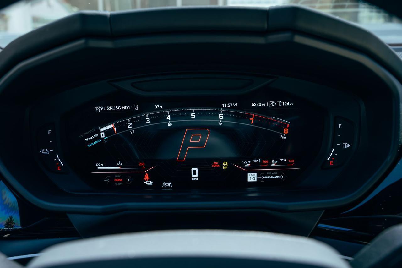 2025 Lamborghini Urus SE SE Lawrence KS