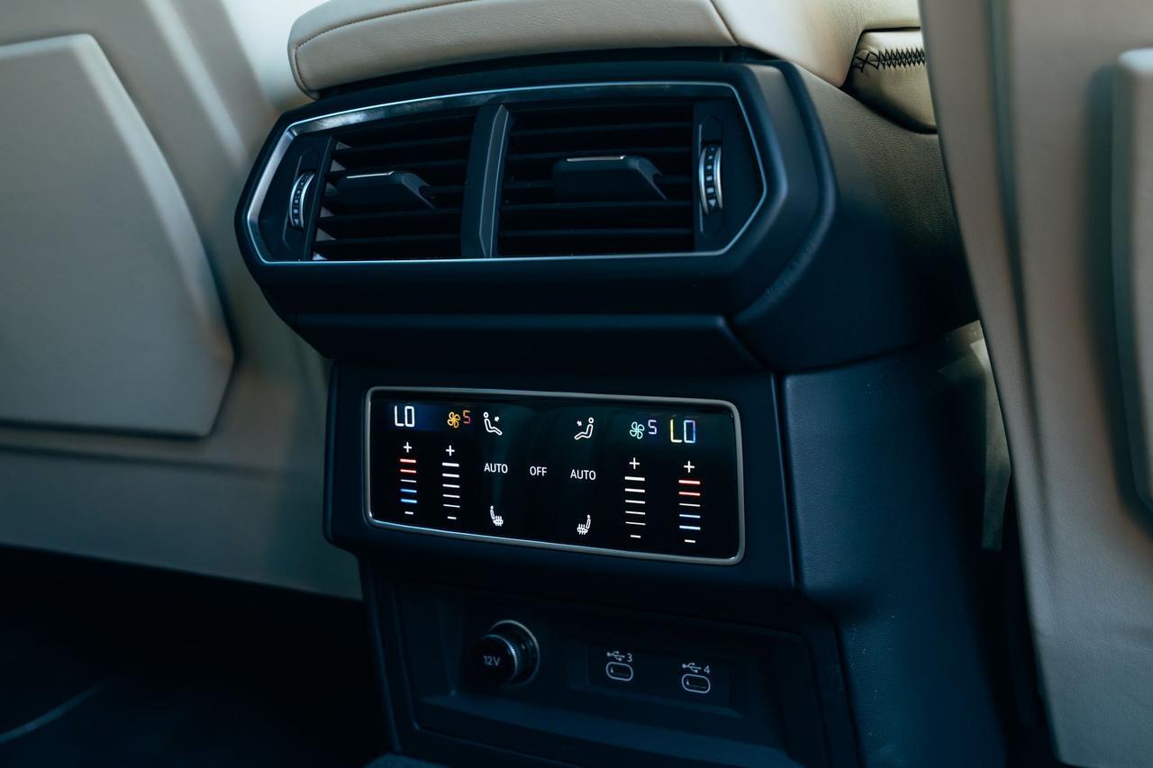 2025 Lamborghini Urus SE SE Lawrence KS