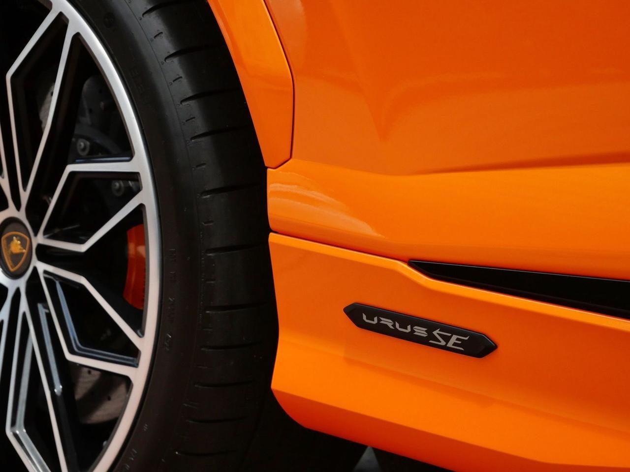 2025 Lamborghini Urus SE SE Lawrence KS