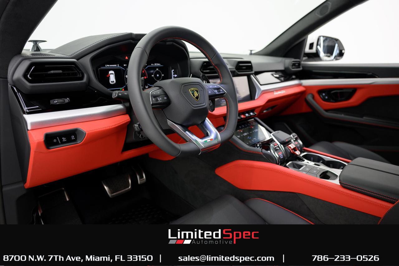 2025 Lamborghini Urus SE Sport Utility 4D Miami FL