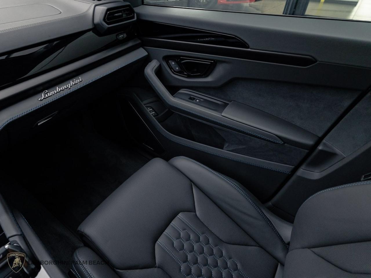 2025 Lamborghini Urus SE West Palm Beach FL