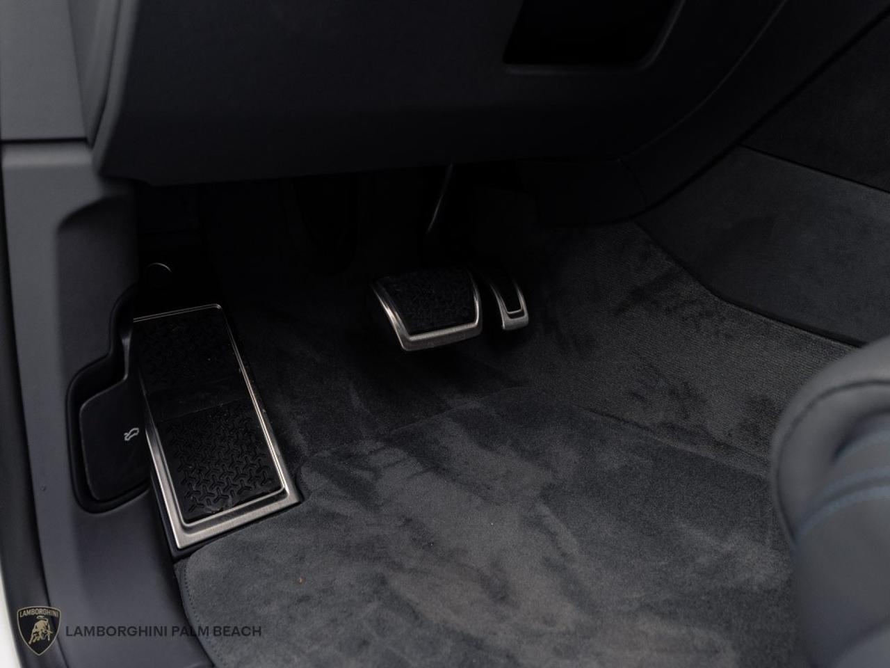 2025 Lamborghini Urus SE West Palm Beach FL