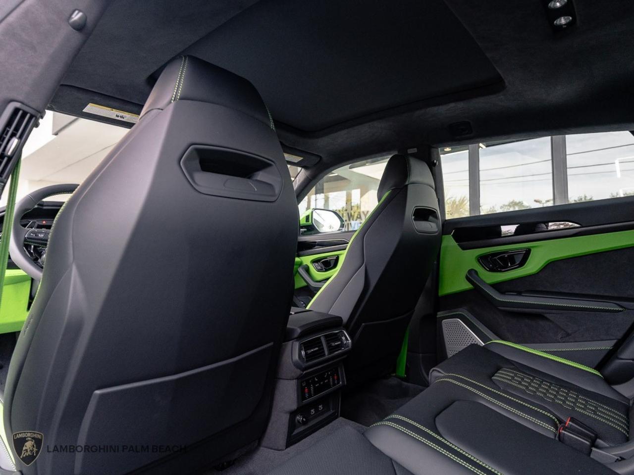 2025 Lamborghini Urus SE West Palm Beach FL