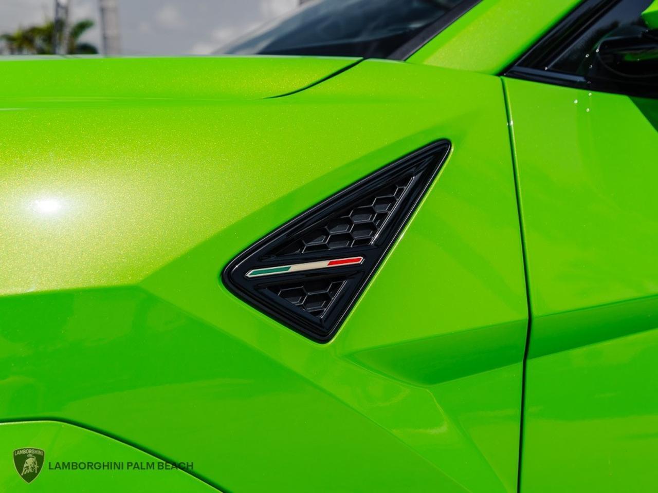 2025 Lamborghini Urus SE West Palm Beach FL