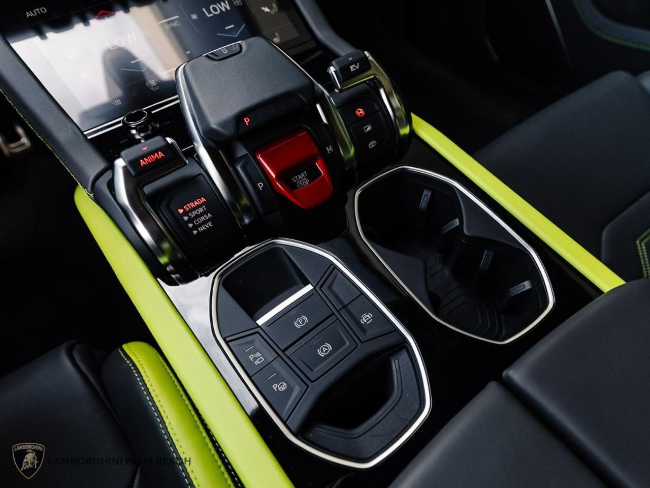 2025 Lamborghini Urus SE West Palm Beach FL