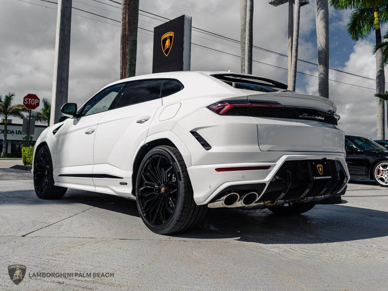 2025 Lamborghini Urus SE West Palm Beach FL