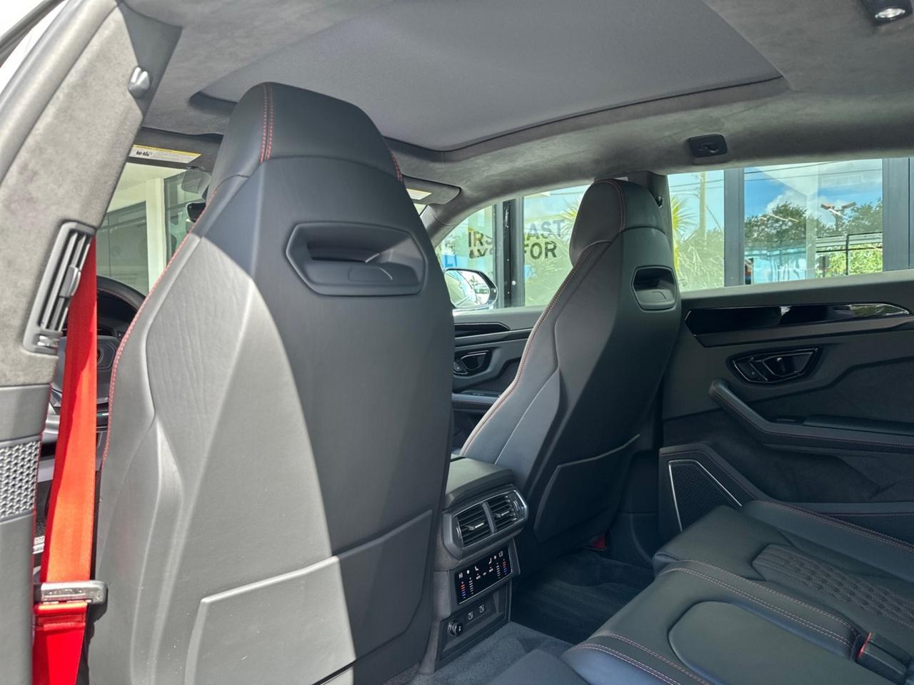 2025 Lamborghini Urus SE West Palm Beach FL