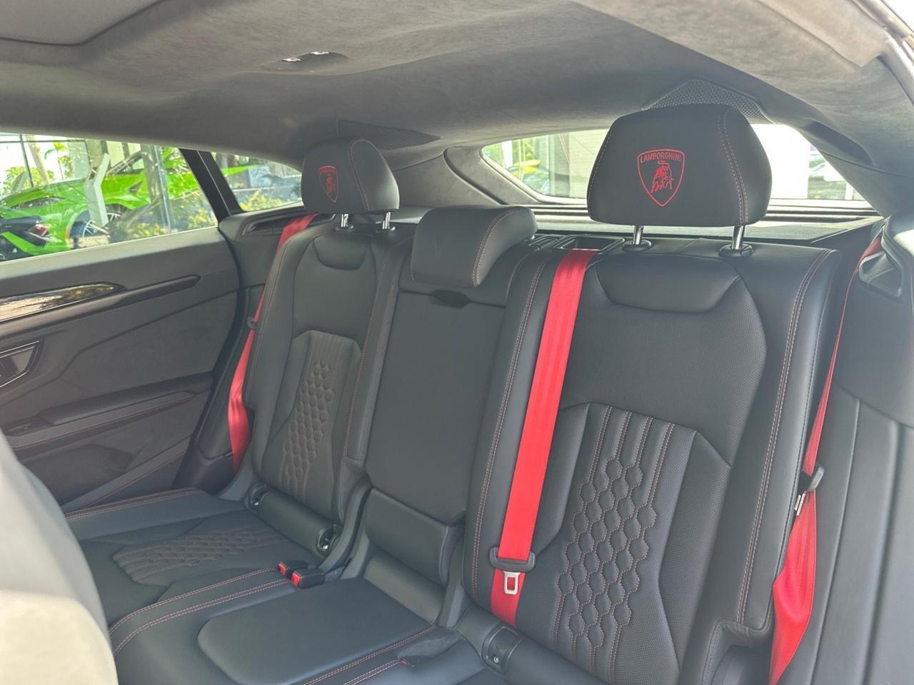 2025 Lamborghini Urus SE West Palm Beach FL