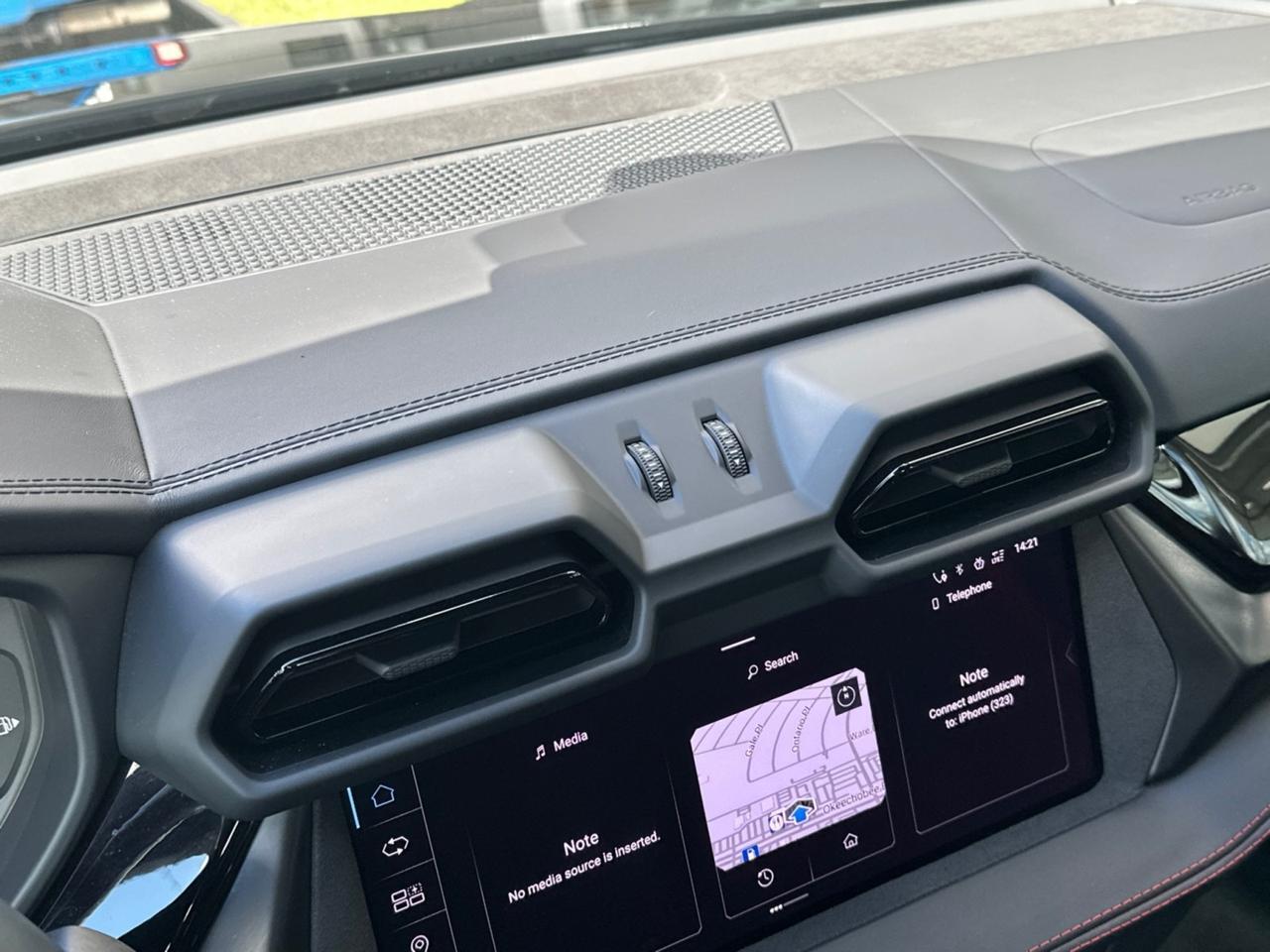 2025 Lamborghini Urus SE West Palm Beach FL