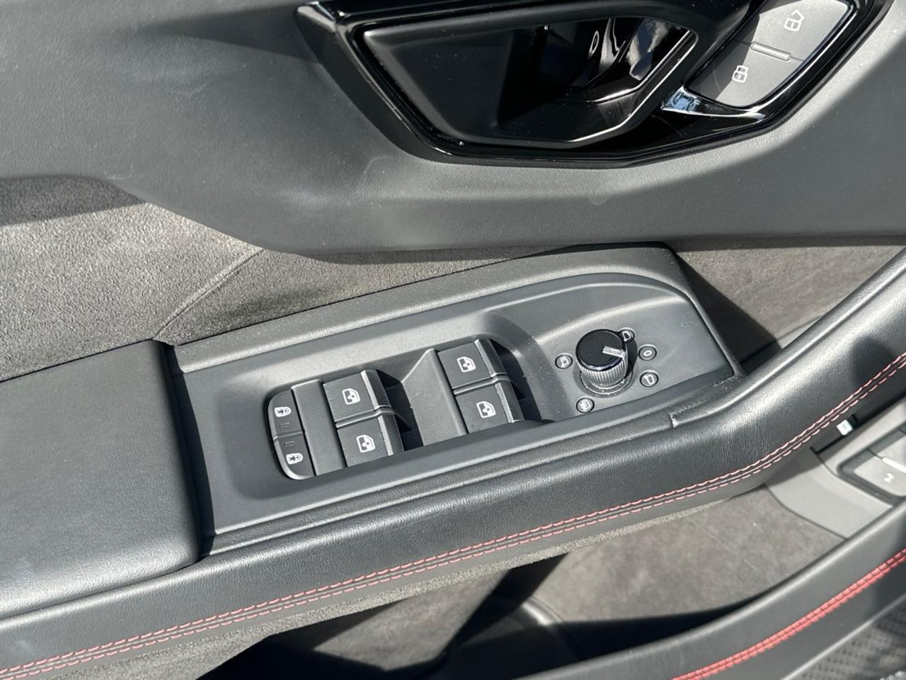 2025 Lamborghini Urus SE West Palm Beach FL