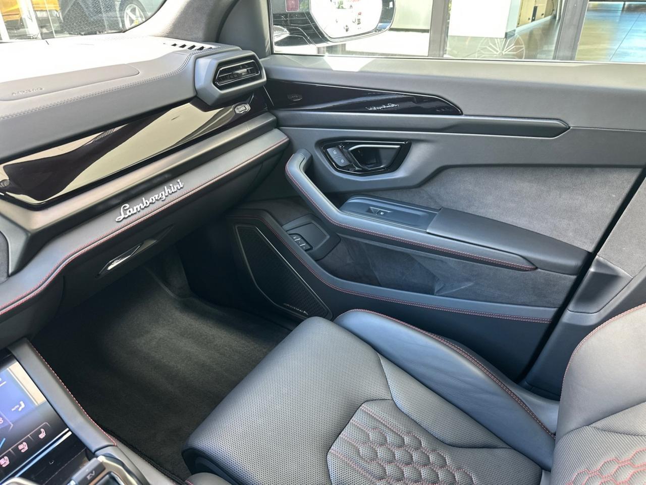 2025 Lamborghini Urus SE West Palm Beach FL