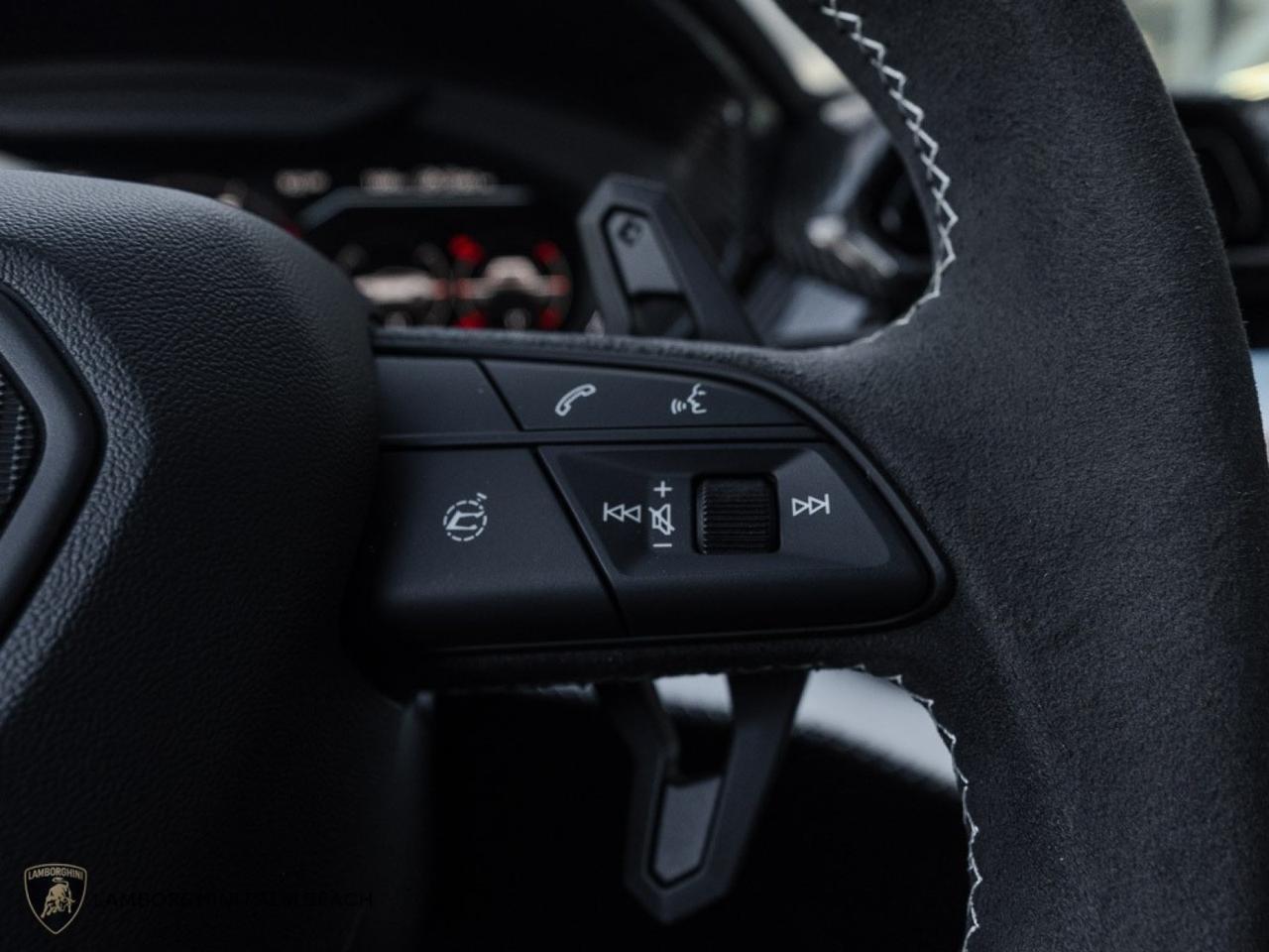2025 Lamborghini Urus SE West Palm Beach FL