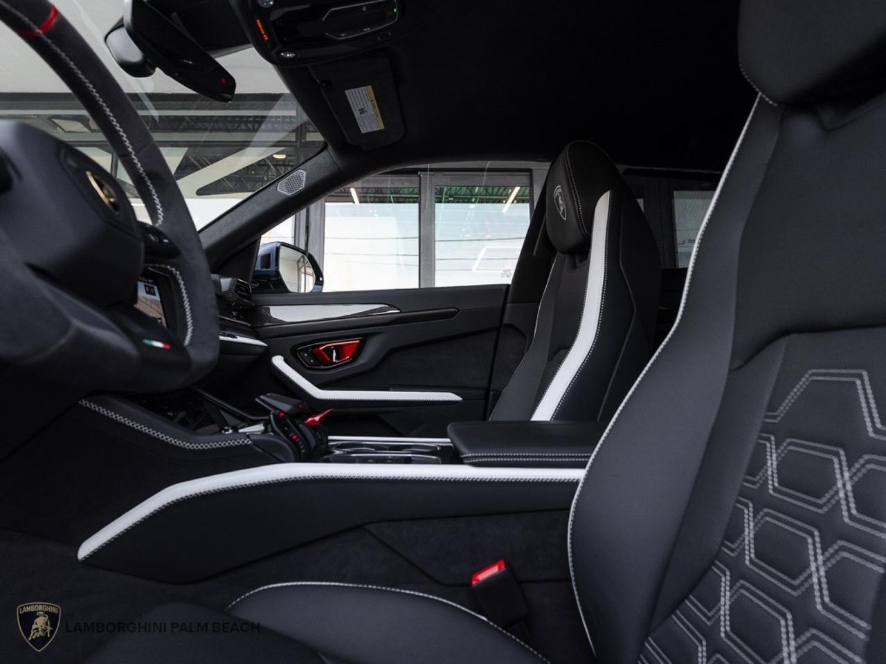 2025 Lamborghini Urus SE West Palm Beach FL