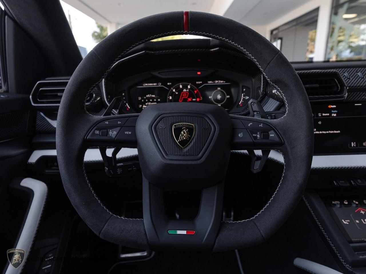 2025 Lamborghini Urus SE West Palm Beach FL