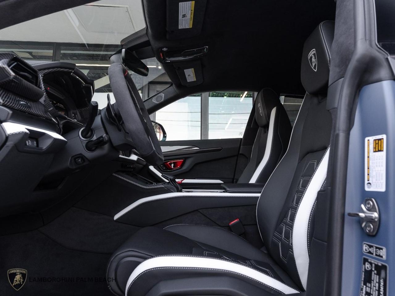 2025 Lamborghini Urus SE West Palm Beach FL