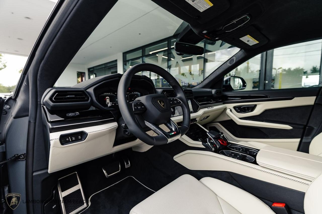 2025 Lamborghini Urus SE West Palm Beach FL