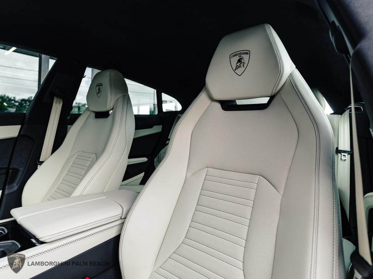 2025 Lamborghini Urus SE West Palm Beach FL